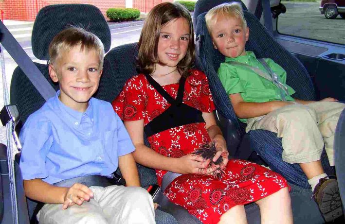 zasady przewożenia dzieci w samochodach